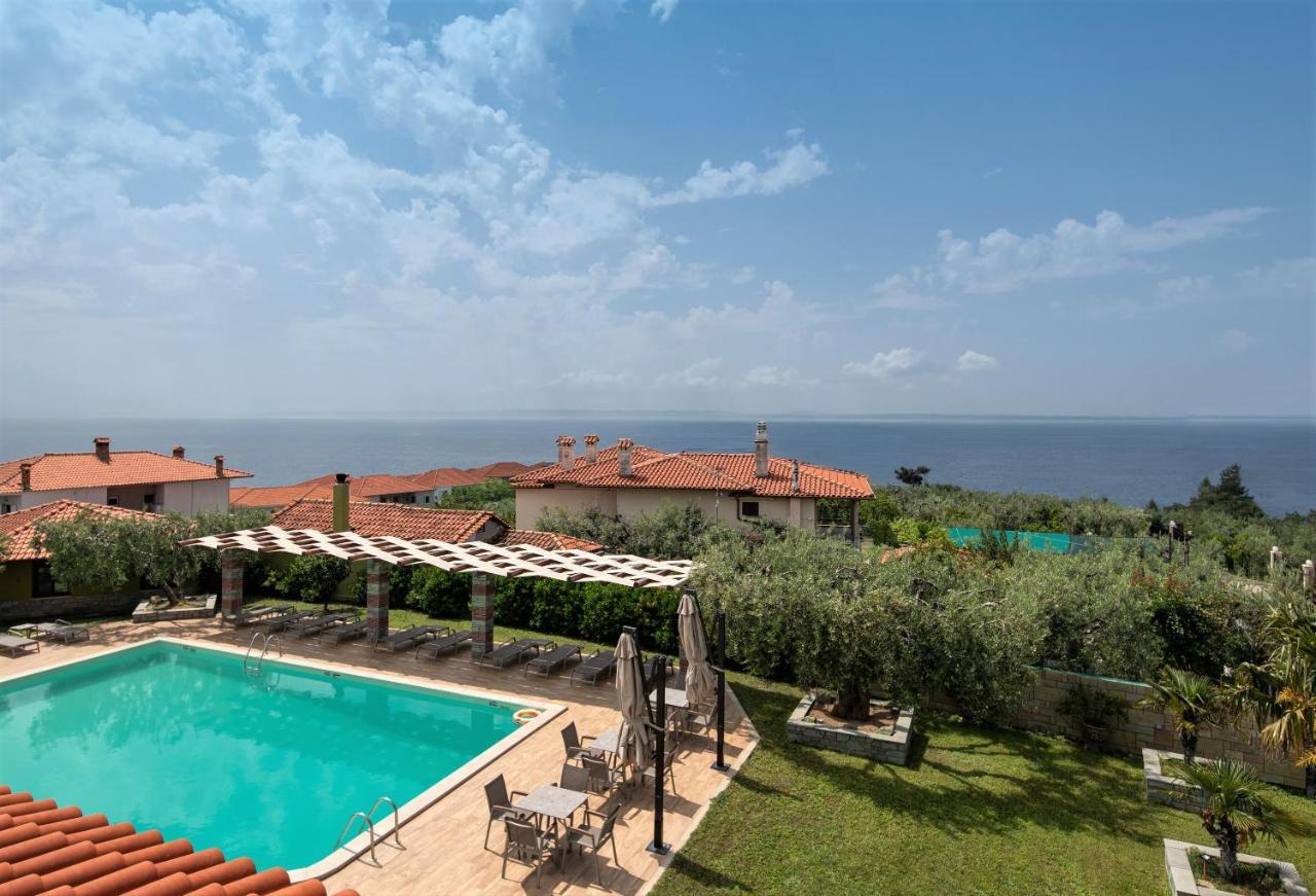Sunday Resort Gerakini Exterior foto