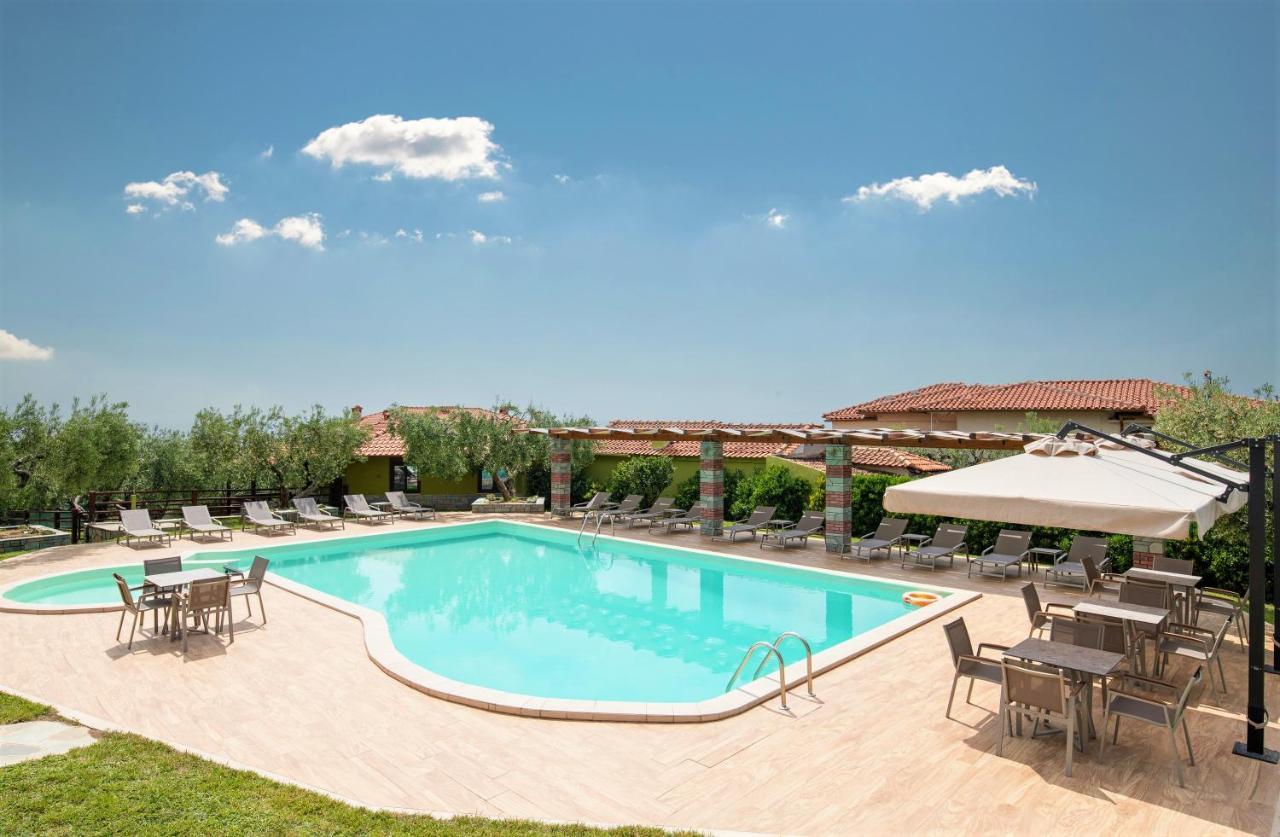 Sunday Resort Gerakini Exterior foto