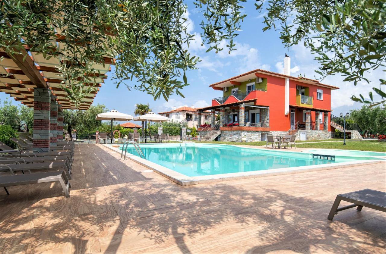 Sunday Resort Gerakini Exterior foto