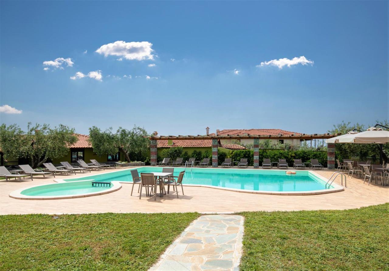 Sunday Resort Gerakini Exterior foto