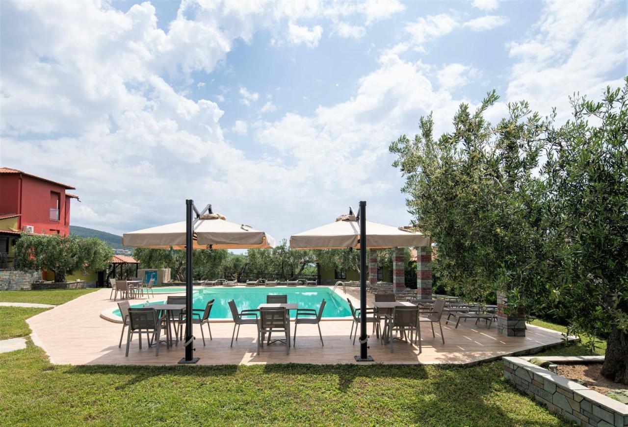 Sunday Resort Gerakini Exterior foto