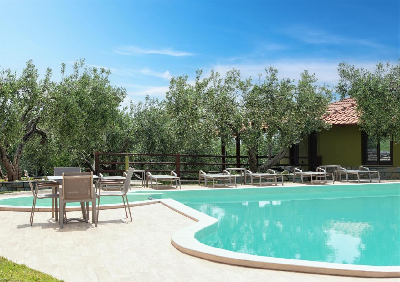 Sunday Resort Gerakini Exterior foto