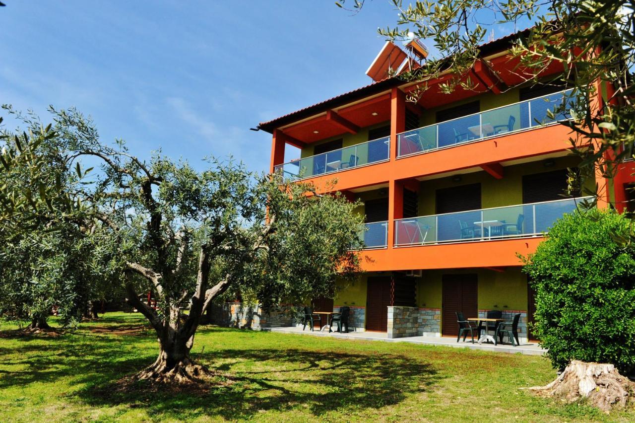 Sunday Resort Gerakini Exterior foto