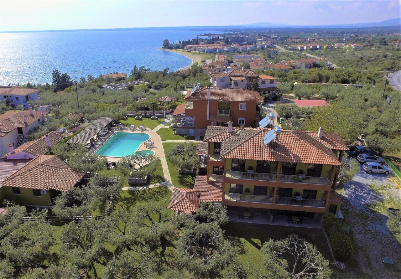 Sunday Resort Gerakini Exterior foto